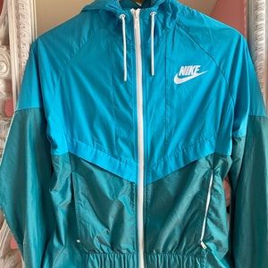 NIKE WINDBREAKER